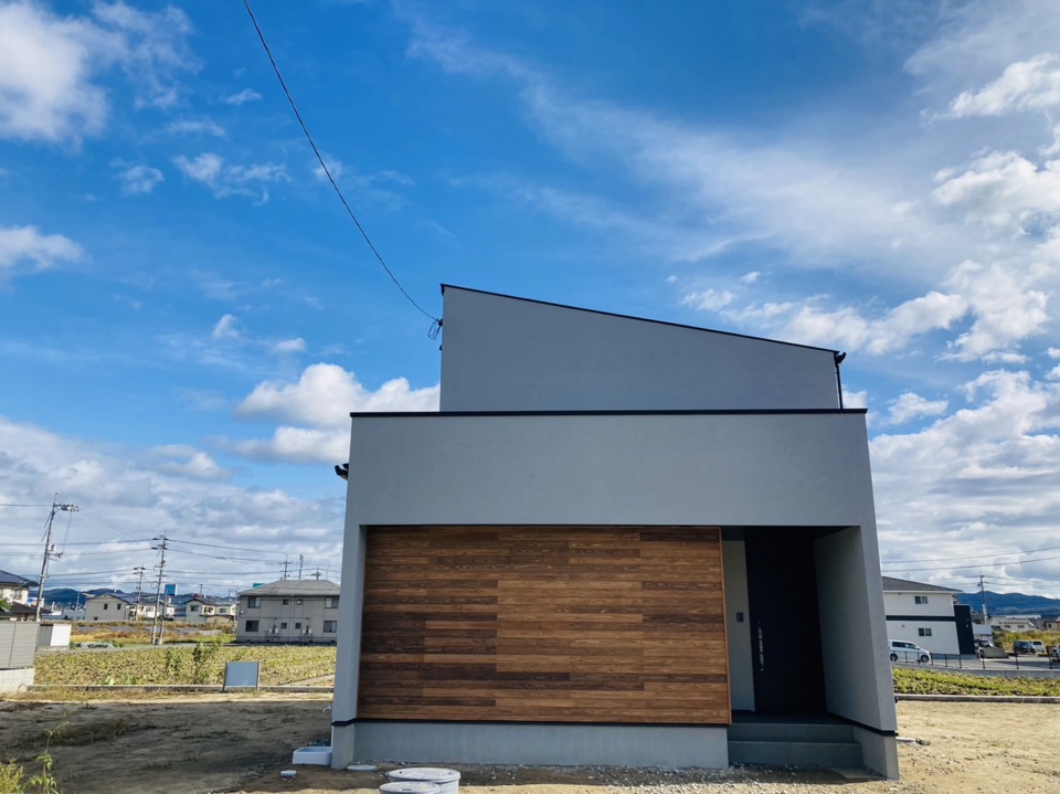 OB様邸見学会「リビング階段と吹抜けでいつも家族を身近に感じる家」in福山市駅家町